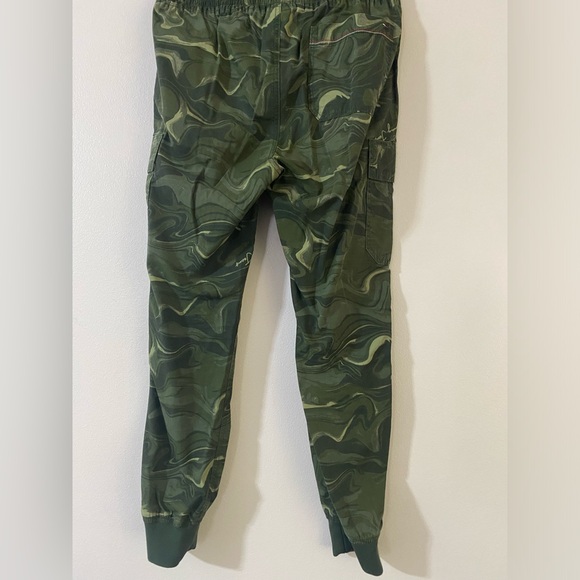 Tommy Hilfiger Camo Cargo Pants - Picture 2 of 6